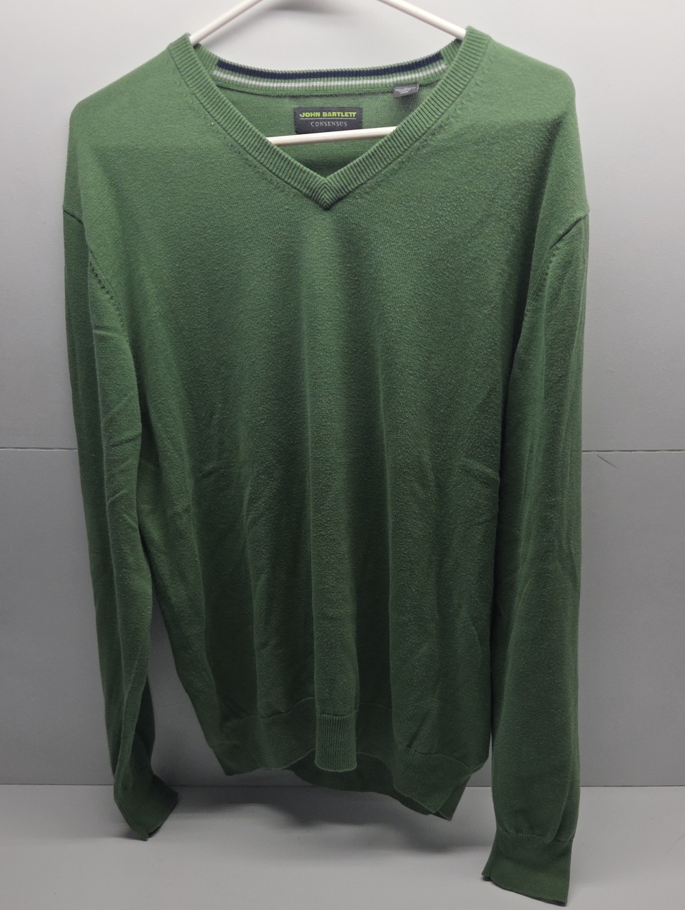 Green John Bartlett V-Neck Men's Sweater